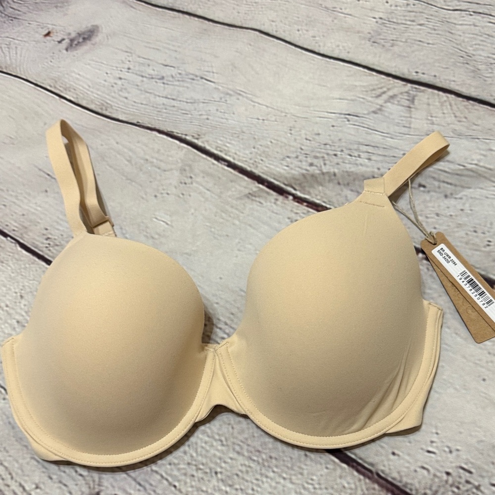 Skims Fits Everybody T-Shirt Bra Size 34DD